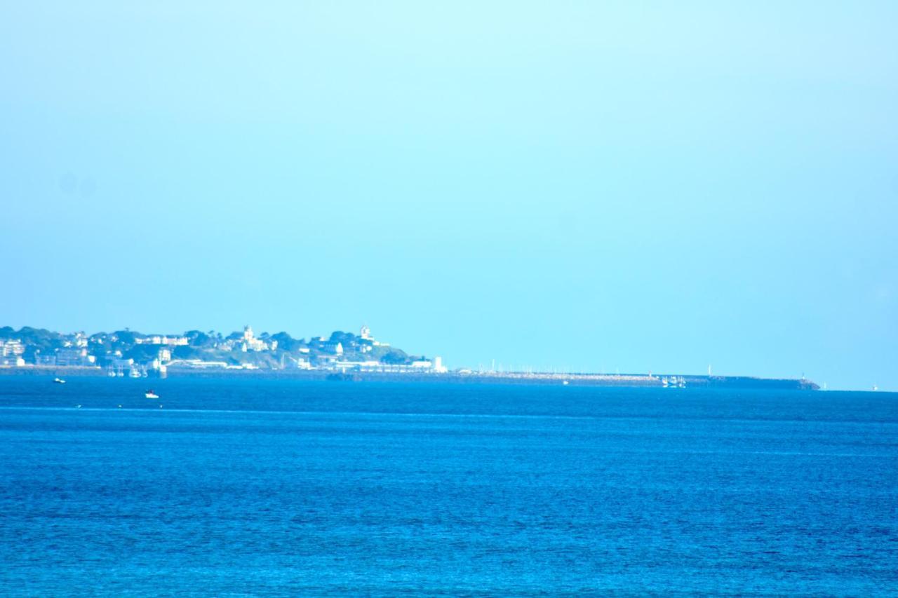 Villa neuve sur pilotis vue mer à 30m de la plage Plérin Extérieur photo